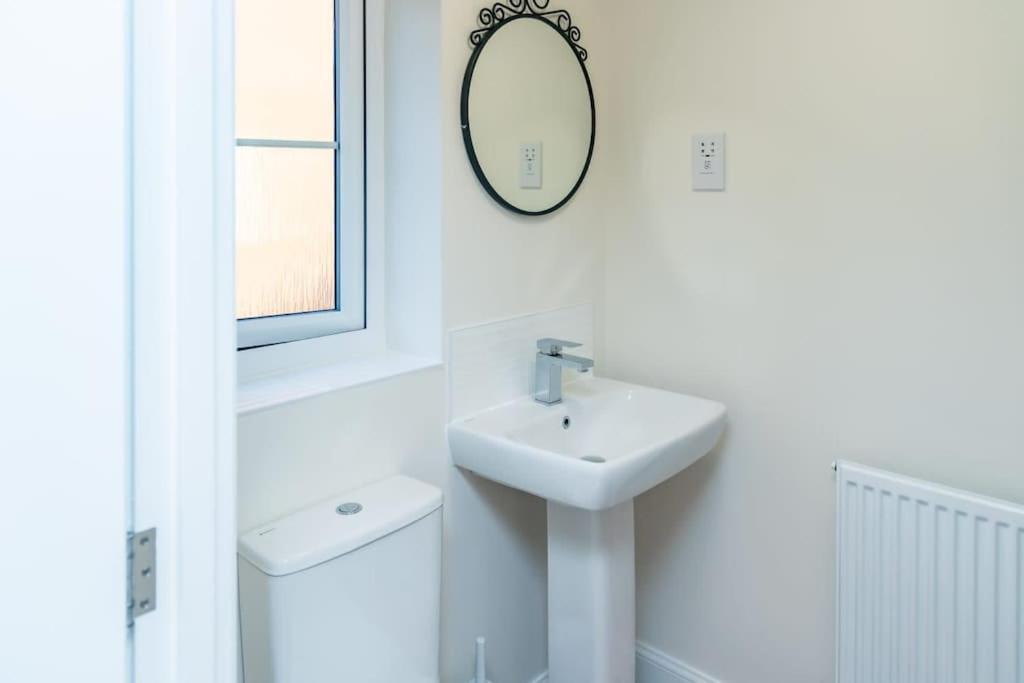 Cozy 3 Bed Sasha House In Beeston Nottingham Villa ภายนอก รูปภาพ
