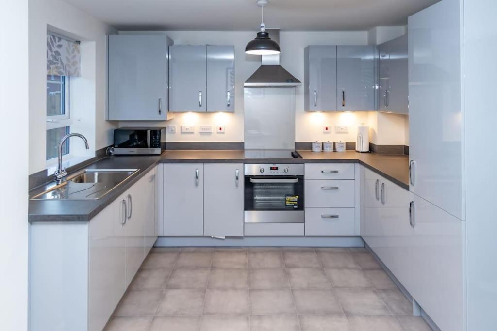 Cozy 3 Bed Sasha House In Beeston Nottingham Villa ภายนอก รูปภาพ